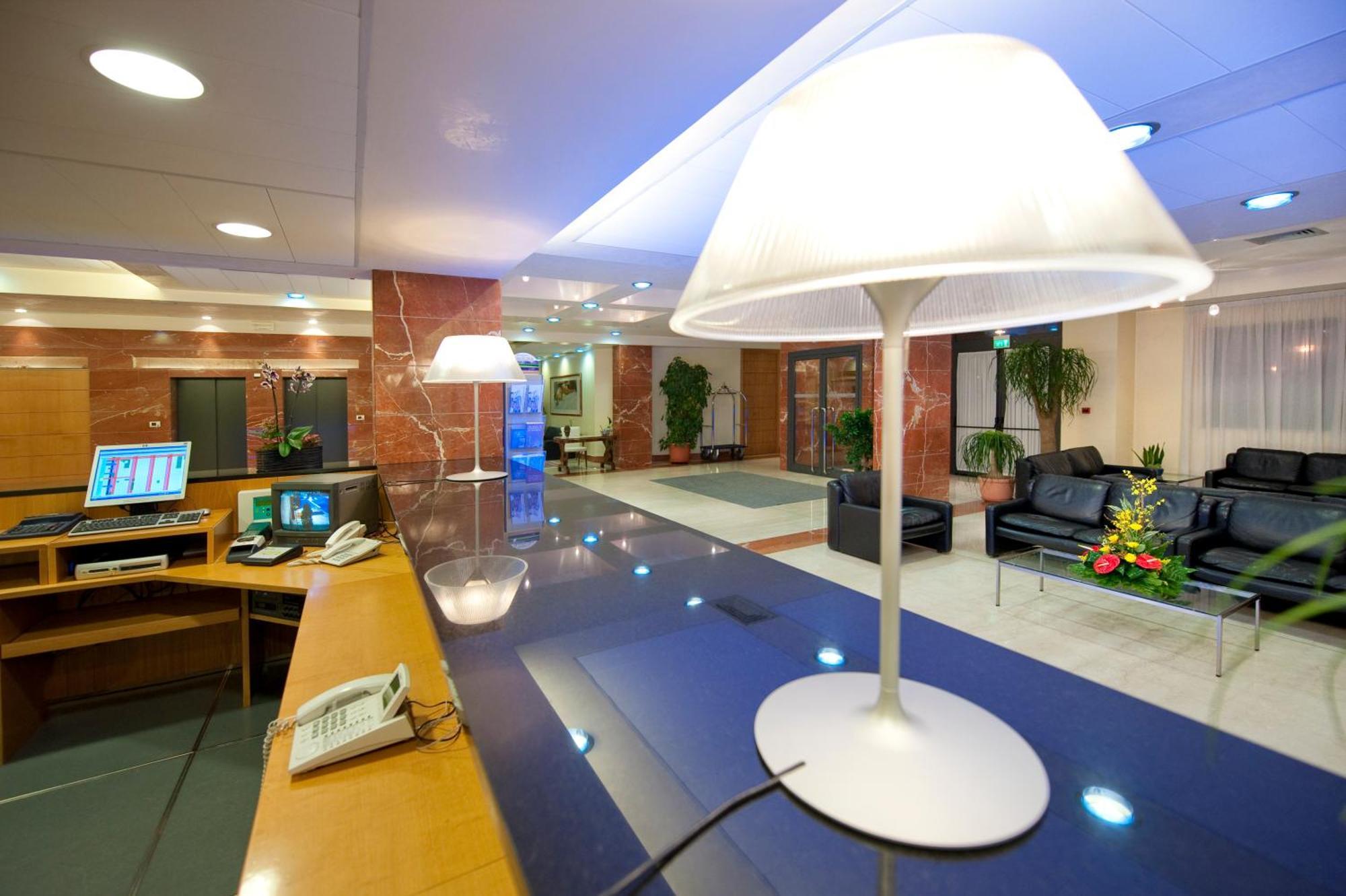 Park Hotel Centro Congressi Potenza Ngoại thất bức ảnh